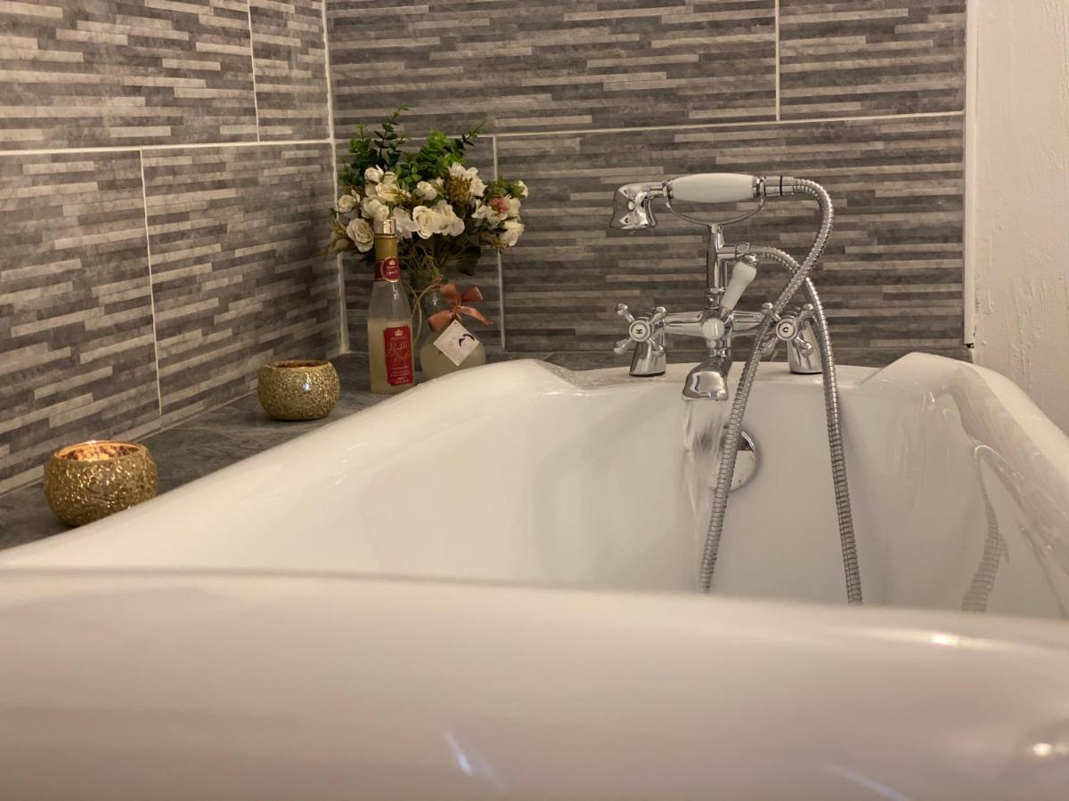 Willa Beautiful Secluded Farmhouse With Hot Tub Barmouth Zewnętrze zdjęcie