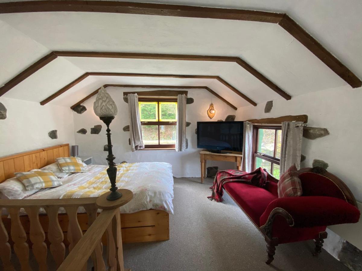 Willa Beautiful Secluded Farmhouse With Hot Tub Barmouth Zewnętrze zdjęcie
